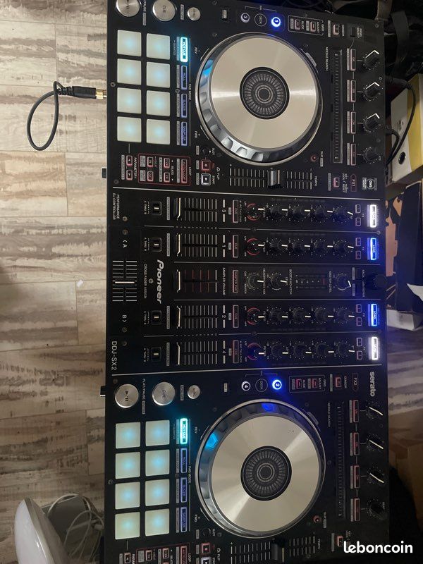 Contrôleur pionner Ddj sx2 + flightcase (image 2)