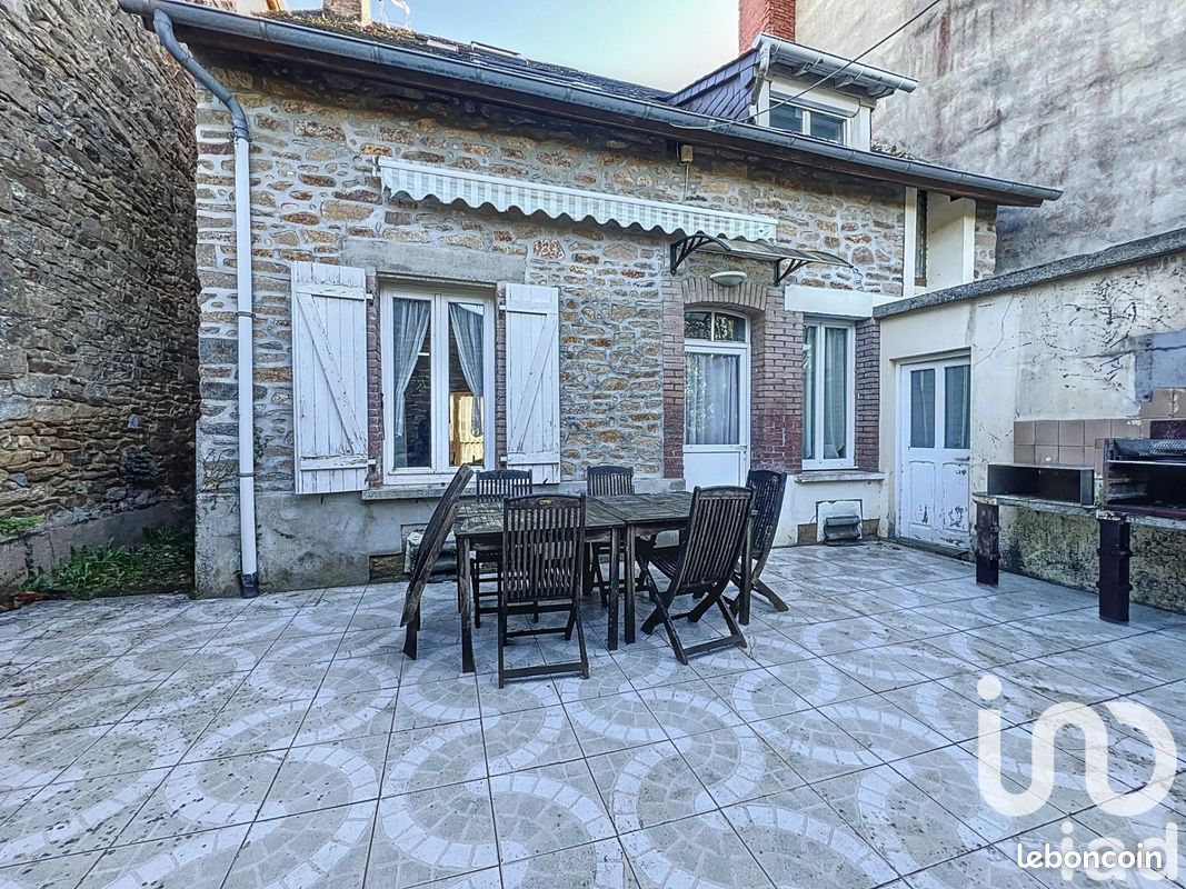 Maison 5 pièces 97 m² · à Le Lonzac · 97 m² · 58 000 €