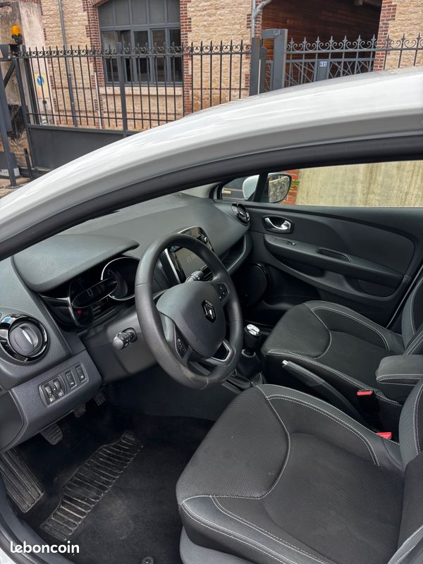 Renault Clio IV Société 1.5 dCi 90 ch – 2016 – 132 400 km (image 4)