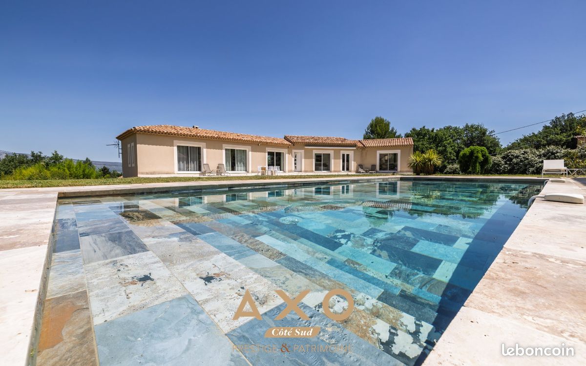 Maison 8 pièces 220 m² (image 1)