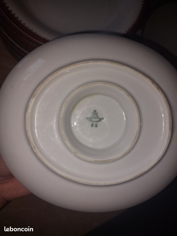 Ensemble de vaisselles en porcelaine (image 4)