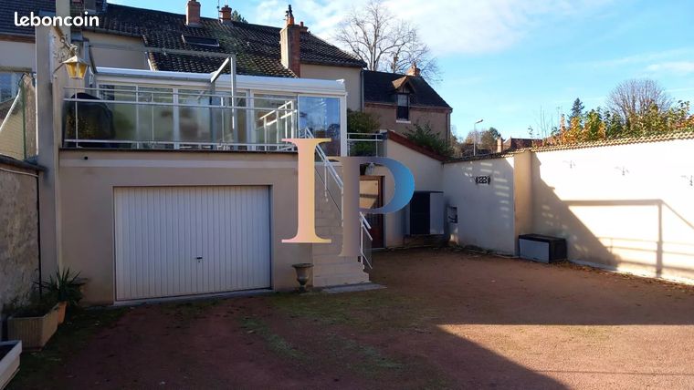 Maison 5 pièces 196 m²
