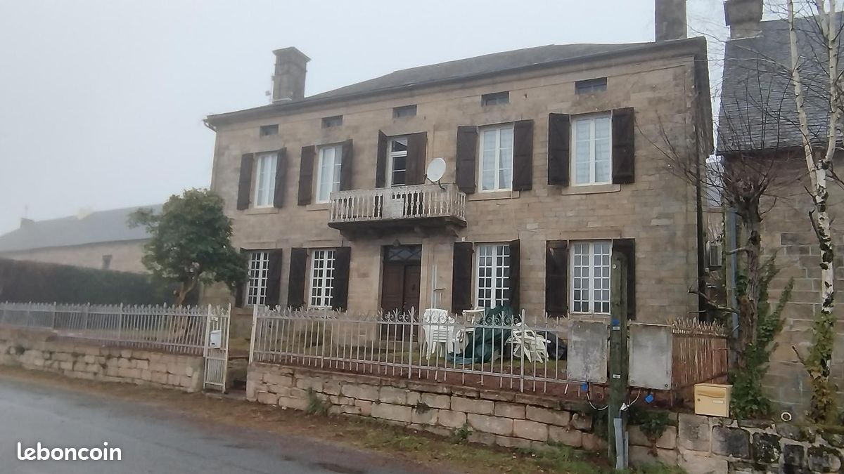 Maison 6 pièces 184 m² · à Pérols-sur-Vézère · 184 m² · 145 000 €