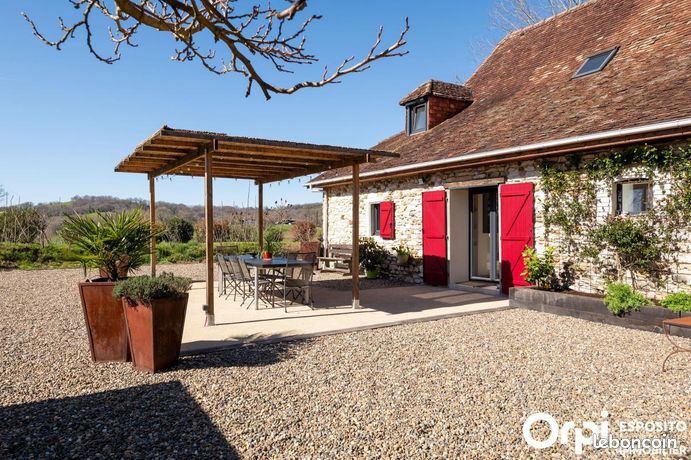 Propriété 8 pièces 288 m²