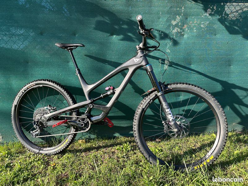 YT Capra Comp 2021 29'' Taille L XL Vélos