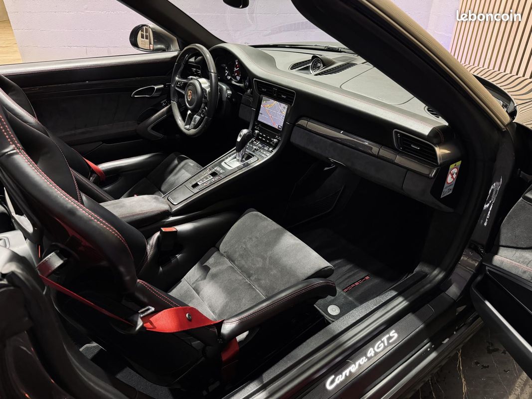 PORSCHE 911 CABRIOLET 991 (2) CARRERA 4 GTS Cabriolet 3.0 450 PDK 56KE D\'OPTIONS IMMAT FRANCE SUIVI PORSCHE (image 8)
