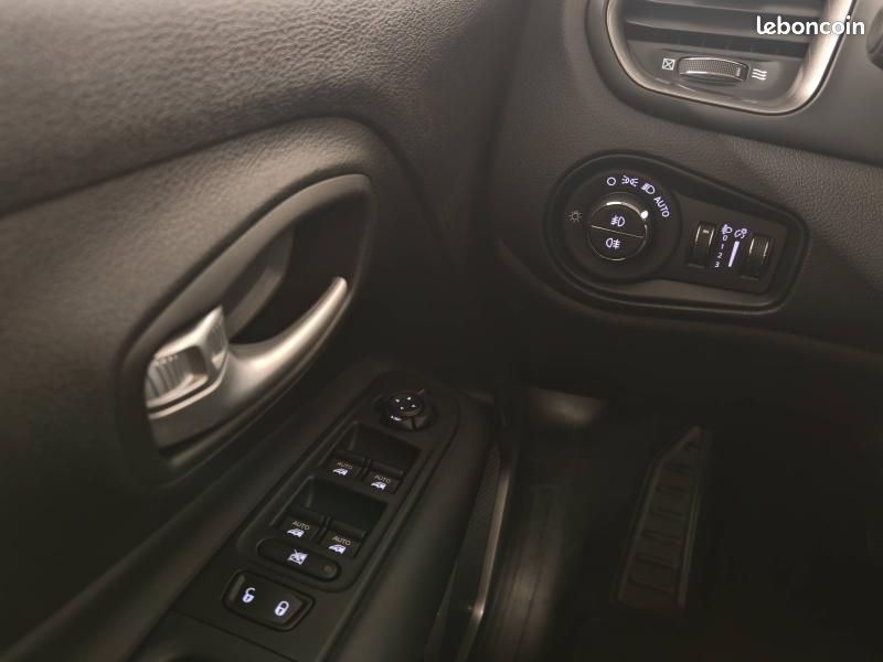 Jeep Renegade 1.5 Turbo T4 130ch MHEV Altitude BVR7 (image 18)