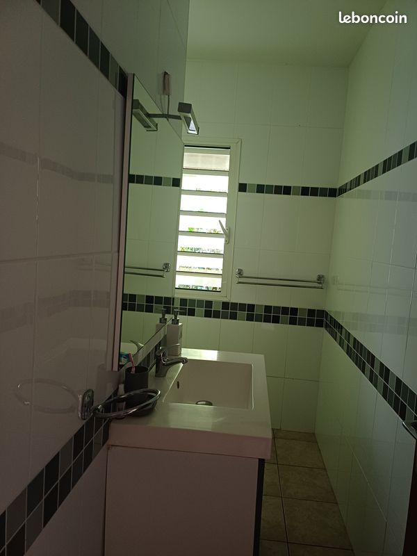 Location T2 (image 5)