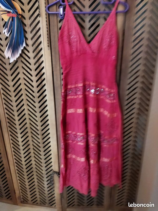 Robe bretelles rouge (image 1)