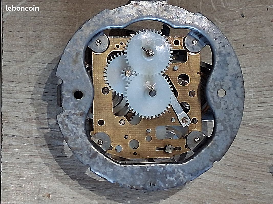 Ressort De Remontoir Pour Réveil Mécanique Type JAZ - Pièce Horlogerie Neuve