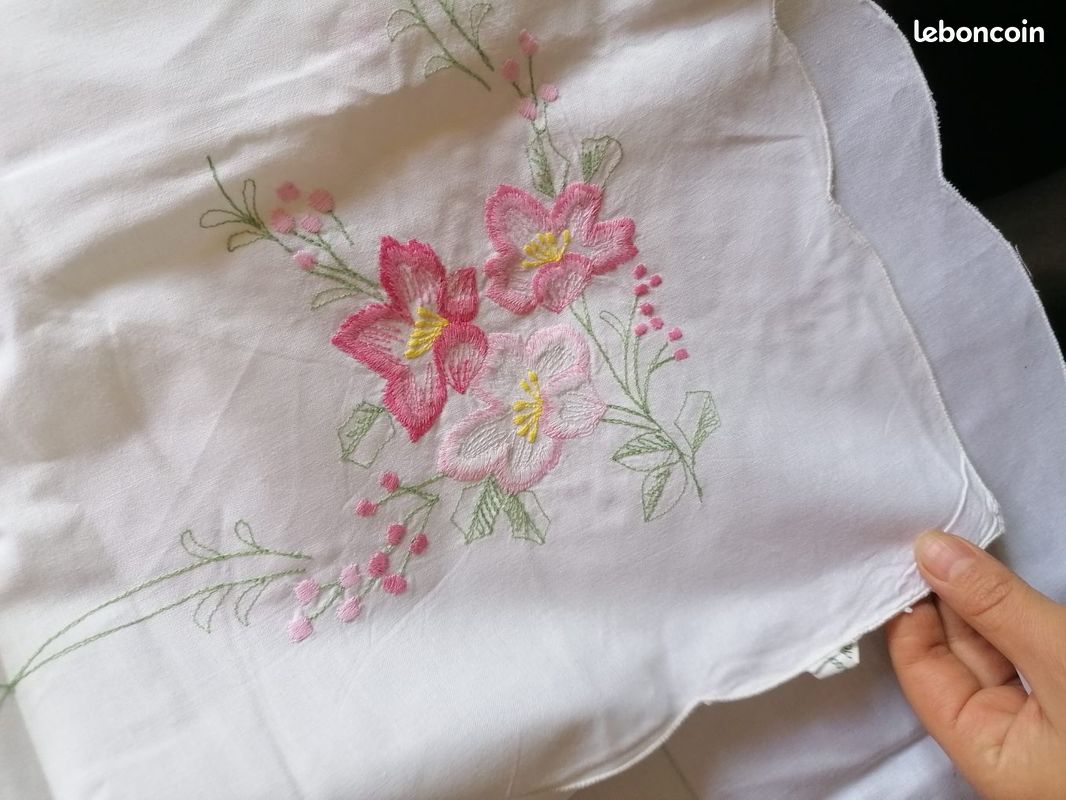 Nappe a thé en coton, brodées (image 2)