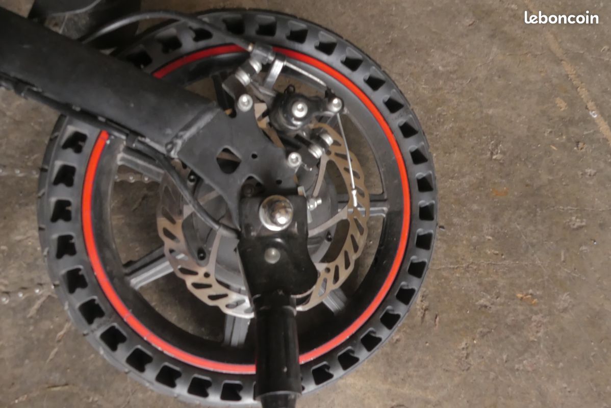 DYU D3F Vélo électrique pliable 250W – Très bon état – Batterie excellente (image 4)