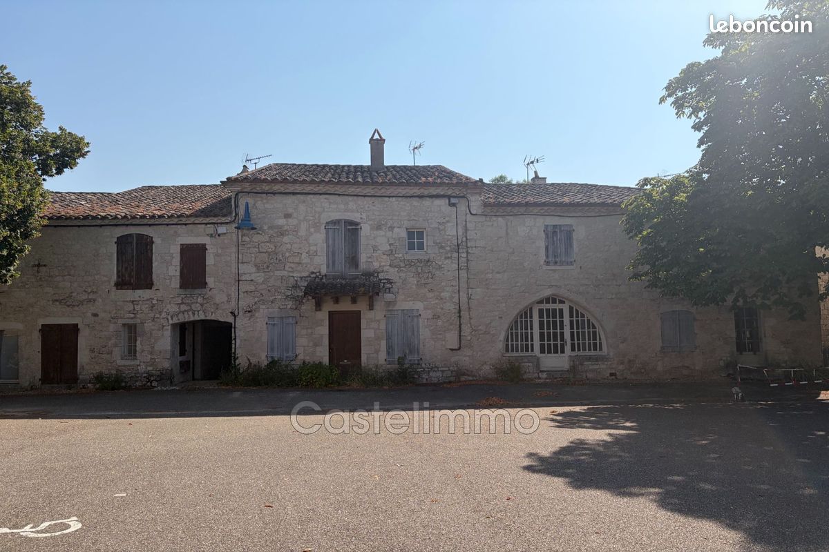 Maison 13 pièces 544 m² · à Miramont-de-Quercy · 544 m² · 243 800 €