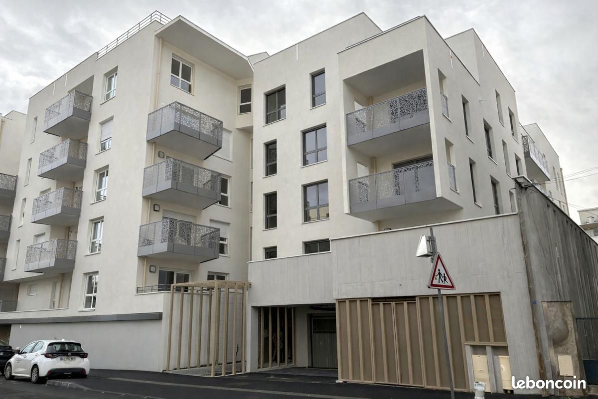 Appartement 3 pièces 69 m² · à Clermont-Ferrand · 69 m² · 956 €