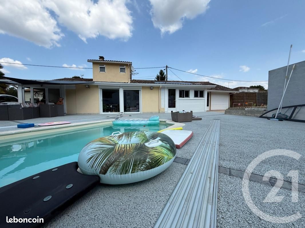 Maison 5 pièces 108 m² · à Vertheuil · 108 m² · 217 000 €