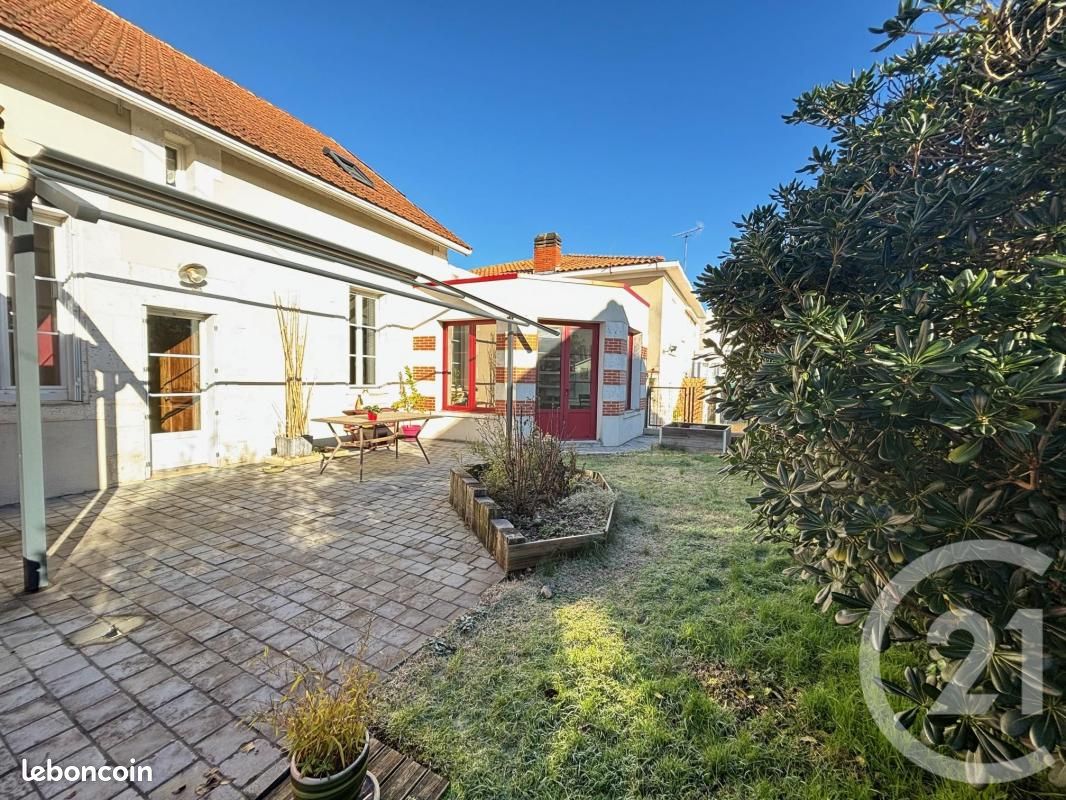 Maison 5 pièces 143 m² - Gond-Pontouvre 16160 (image principale 10)