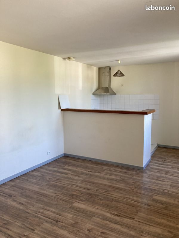 Maison 3 pièces 60 m² - La Sauve 33670 (image principale 2)