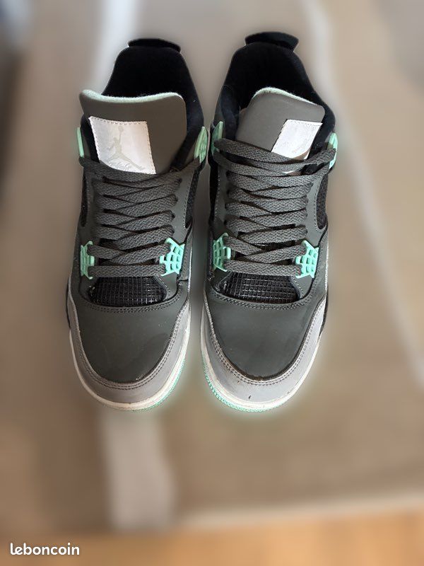 Vends Jordan 4 (image 1)