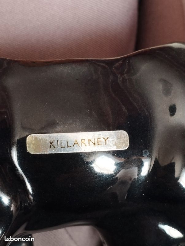 Vache noire en céramique de Staffordshire ? (image 9)