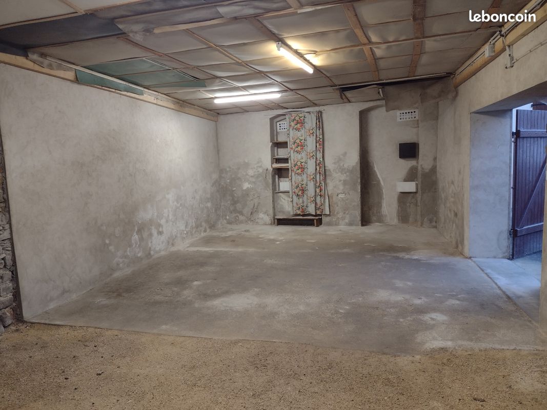 Garage double · à Ponsas · 168 €/mois