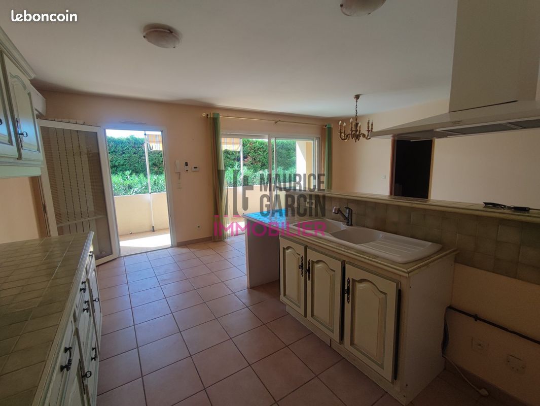 Appartement 3 pièces 82 m² · à Pernes-les-Fontaines · 82 m² · 260 000 €