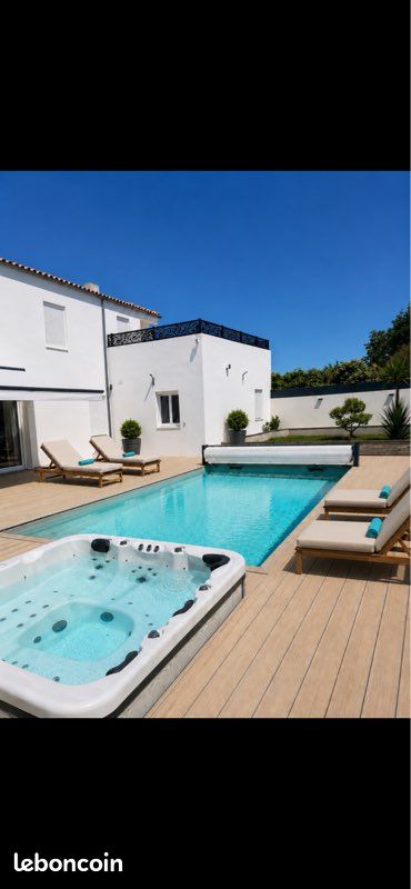 Maison 10 pièces 250 m² · à Saint-Jean-de-Liversay · 250 m² · 639 000 €