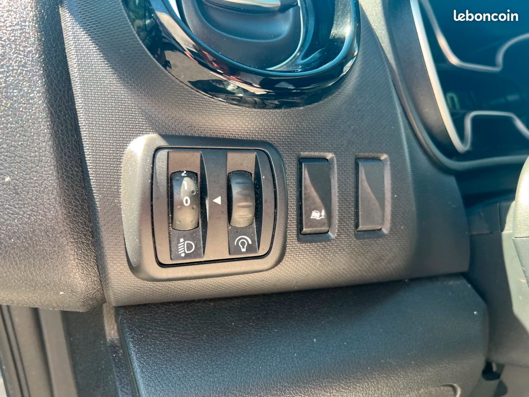 Renault trafic fourgon frigo l1h1 1000 kg 2.0l dci 120ch confort (image 18)