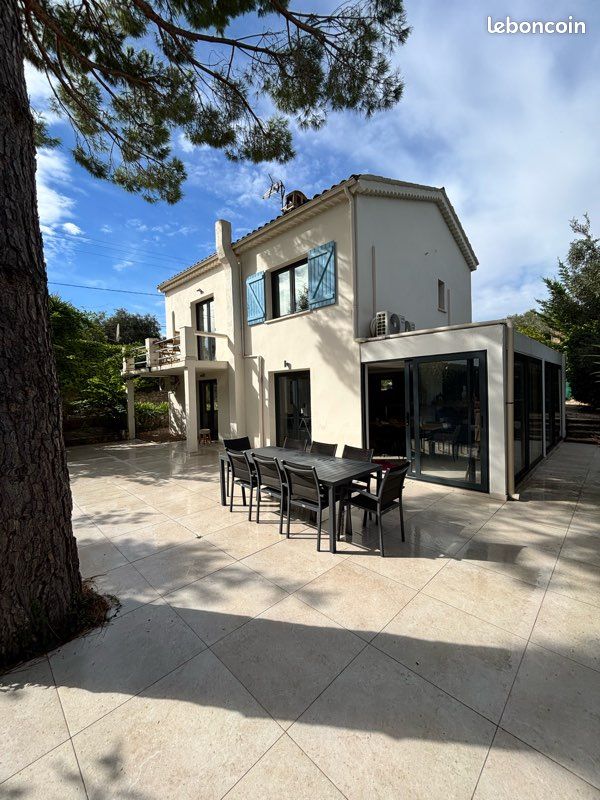 Maison 7 pièces 175 m² · au Rouret · 175 m² · 1 050 000 €