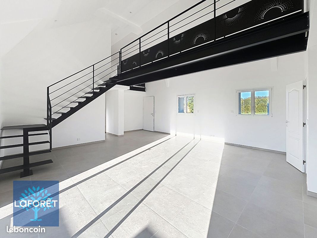 Maison 6 pièces 155 m² · à Romagné · 155 m² · 940 €/mois
