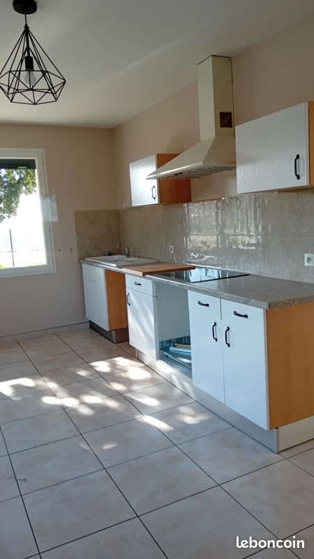 Maison 4 pièces 139 m² · à Durfort-Lacapelette · 139 m² · 860 €/mois