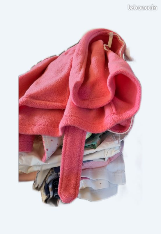 Lot de vêtements 8 ans (image 1)