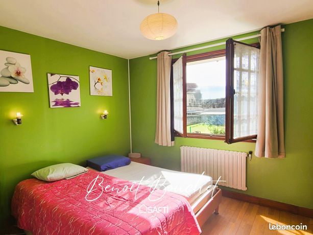 Propriété 7 pièces 146 m²