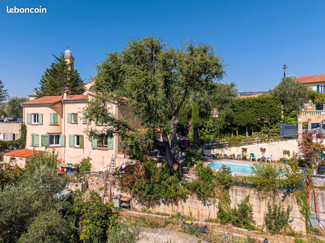 Maison 7 pièces 196 m² · à Nice · 196 m² · 998 000 €