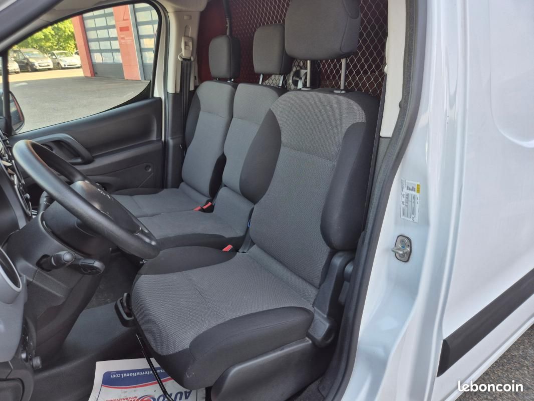 Peugeot Partner FOURGON STANDARD 1.6 BLUEHDI 100 S&S BVM5 PREMIUM (image 10)