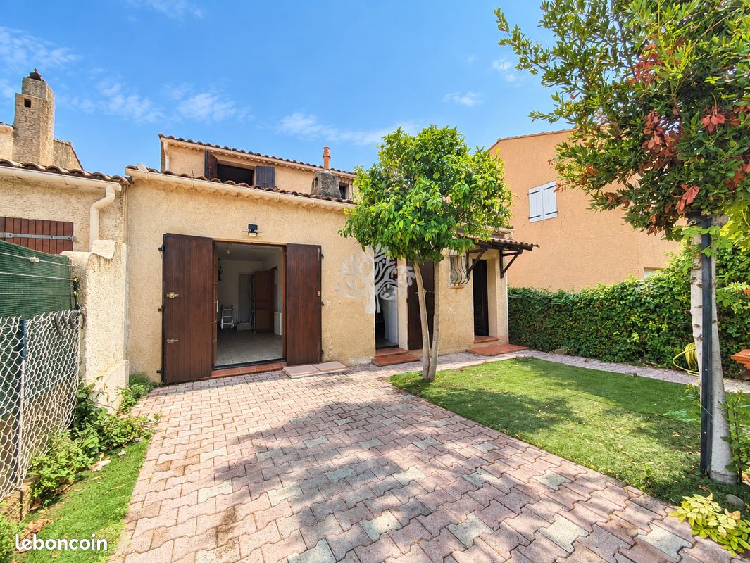 Maison 4 pièces 121 m² · à Sanary-sur-Mer · 121 m² · 420 000 €