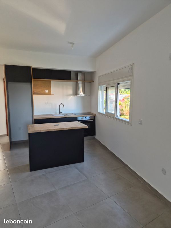 Appartement 2 pièces 48 m² · à Saint-André · 48 m² · 800 €