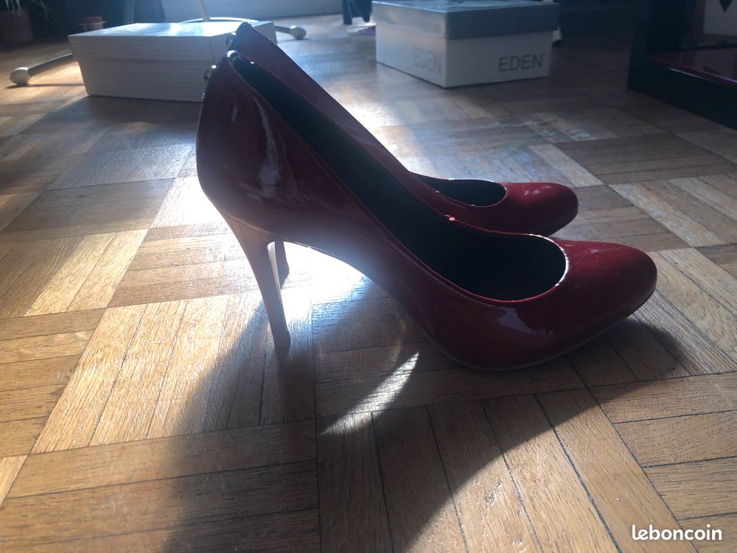 Escarpins Laqués Noirs Cosmo Paris Talons Hauts - Taille 38 Occasion