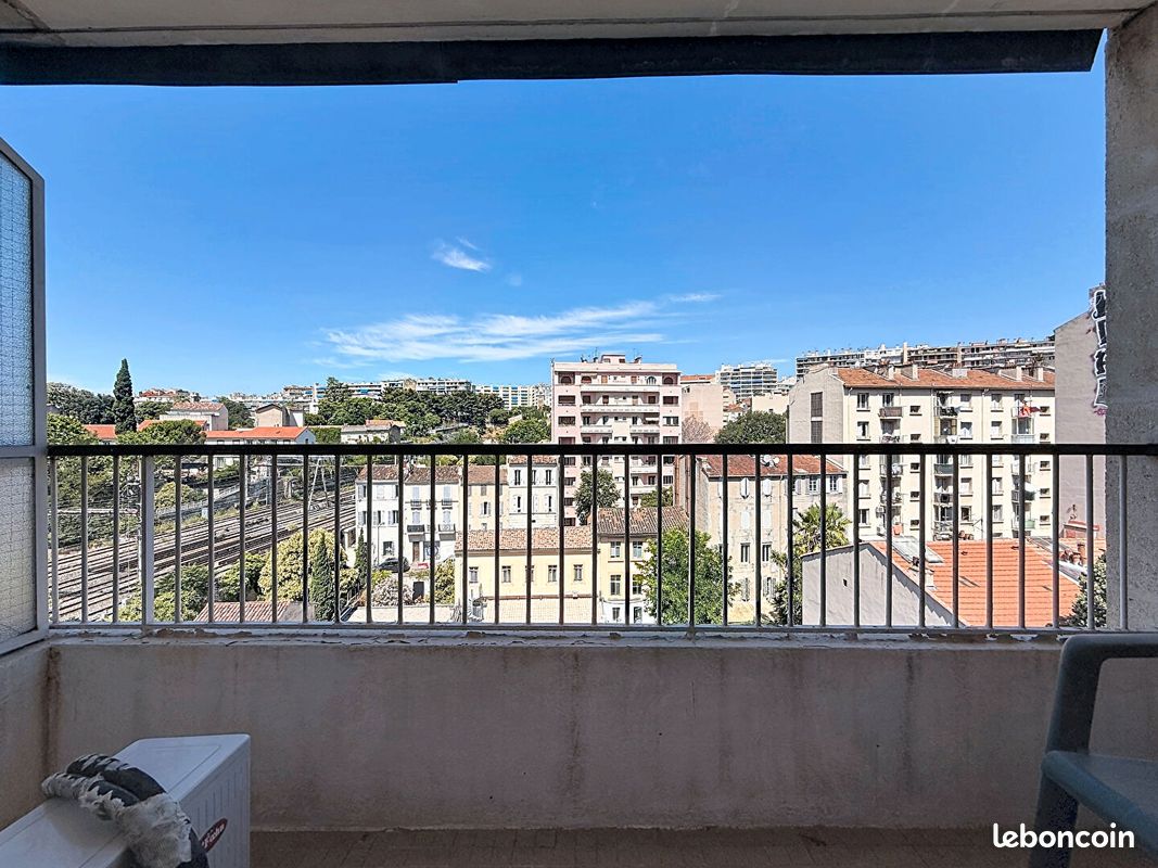 Appartement 4 pièces 77 m² · à Marseille · 77 m² · 192 000 €