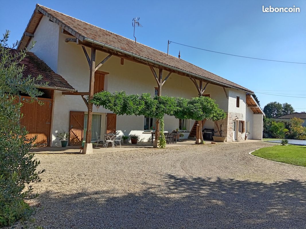 Maison 5 pièces 140 m² · à Bâgé-Dommartin · 140 m² · 449 000 €