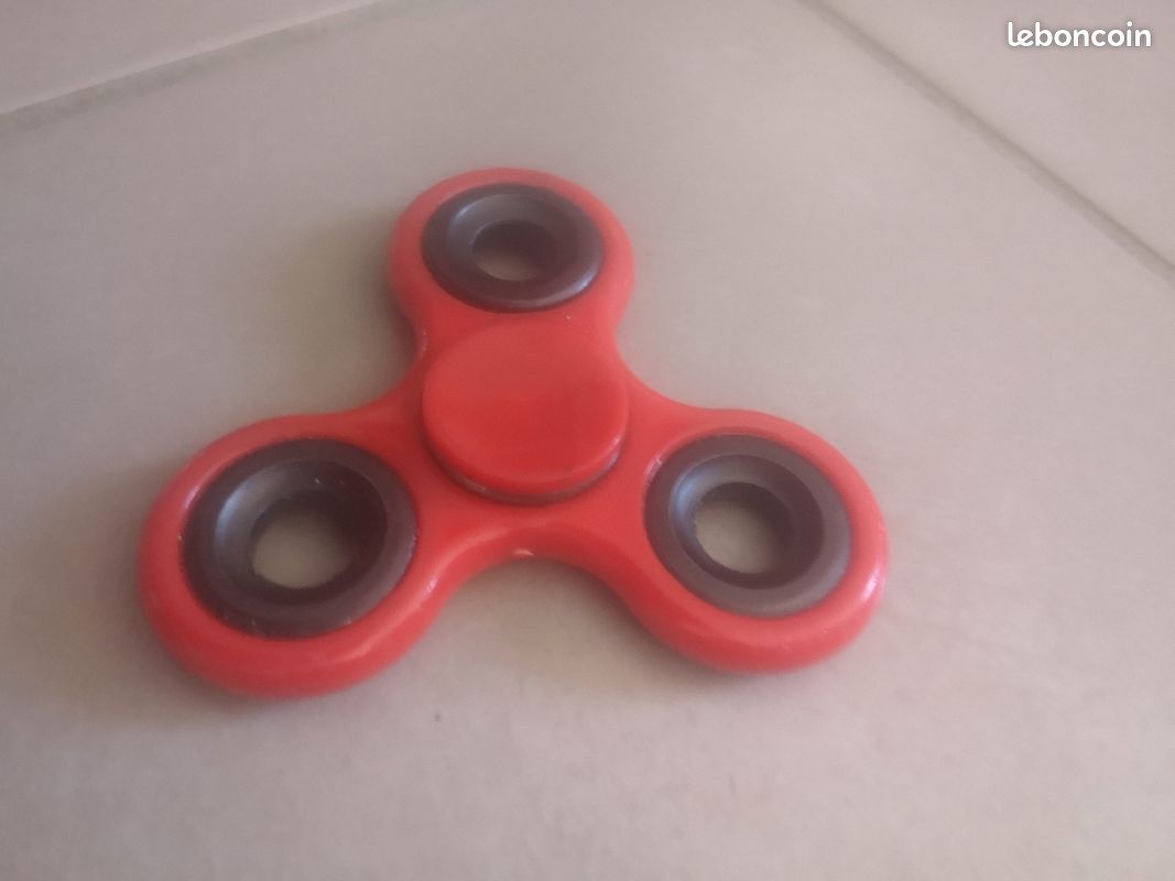 Jouet /accessoires "Hand Spinner" rouge (image 3)