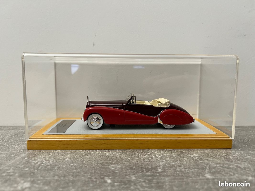 Miniature Chro69 Voisin C28 Cabriolet Saliot 1938, échelle 1:43, Couleur Bordeaux, Résine, Collection