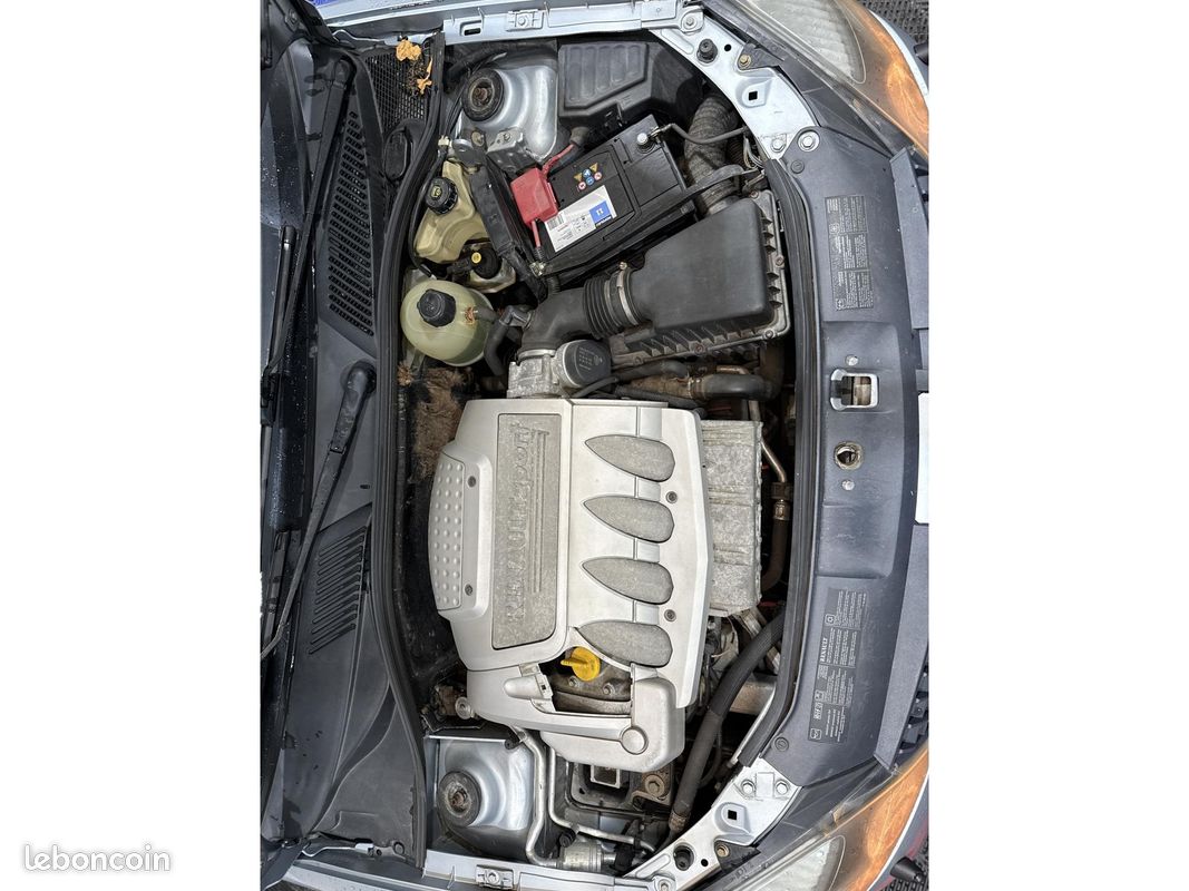RENAULT CLIO RS 2.0i 16V 172ch - Garantie 3 MOIS (image 26)