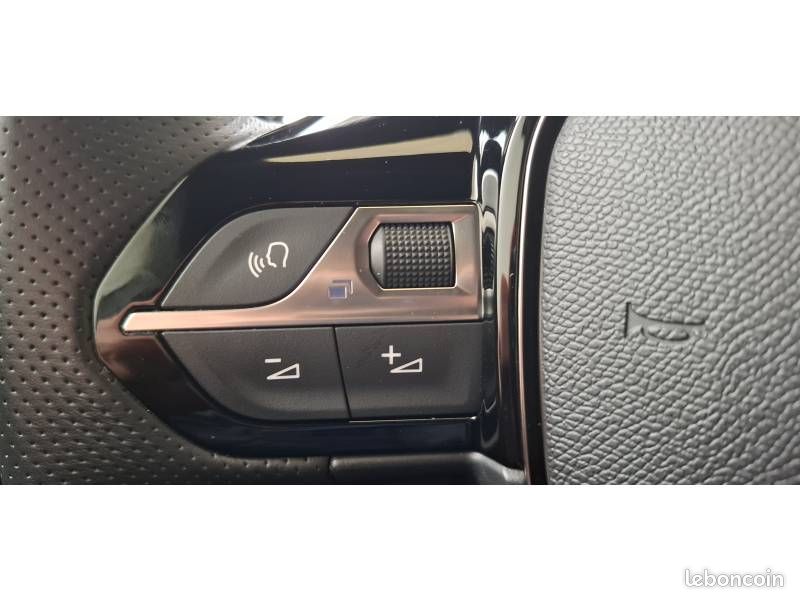 Peugeot 208 Hybrid 100 e-DCS6 GT (image 12)