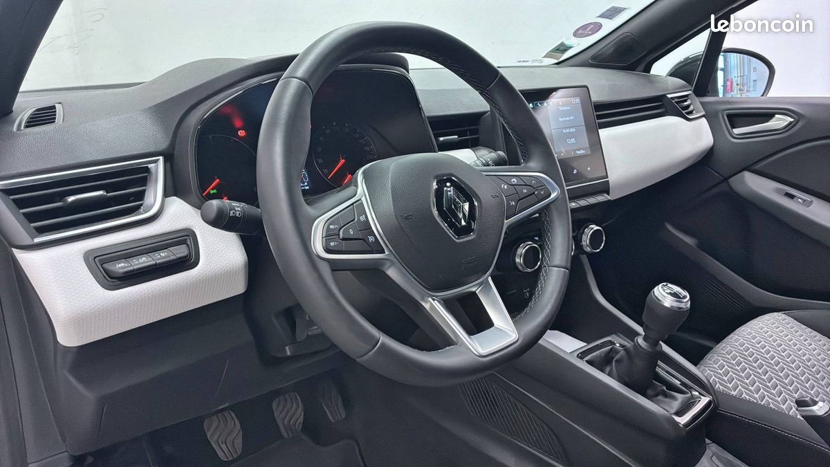Renault clio tce 90 21n limited (image 11)