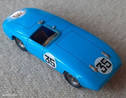 Jaguar Type D Bleu Métallisé – Miniature Provence Moulage AP876 échelle 1/43 – Occasion
