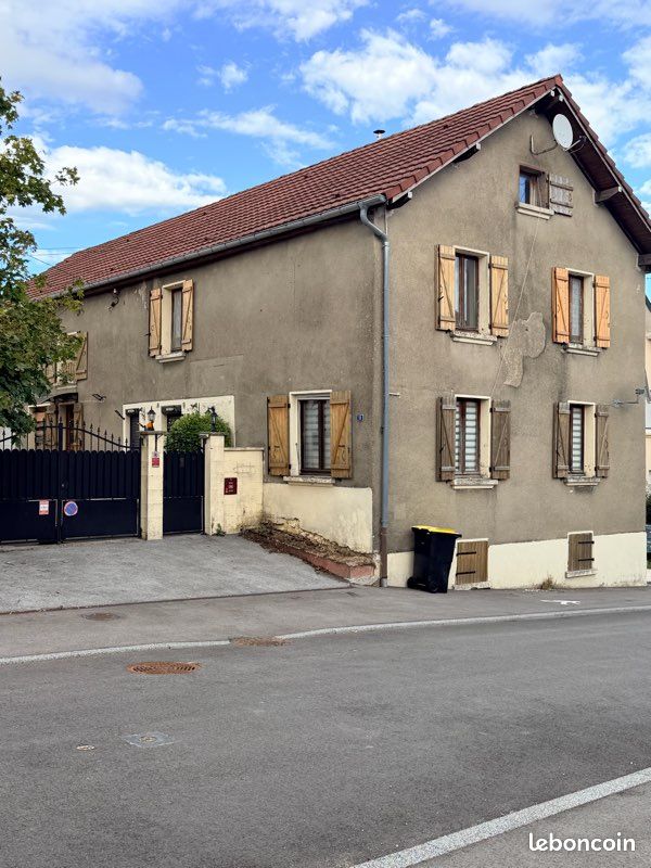 Maison 7 pièces 200 m² · à Écot · 200 m² · 160 000 €