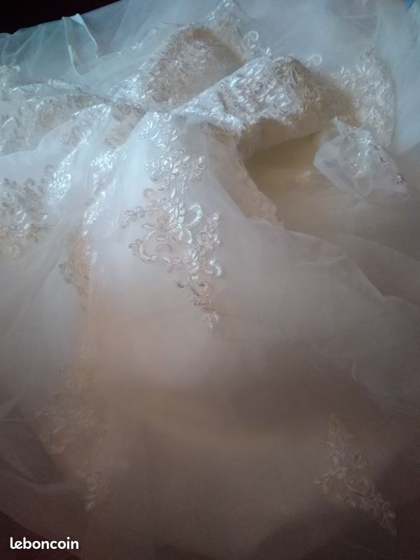 Robe de mariée / manches 3/4 Olivia (image 9)