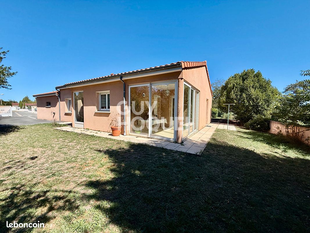 Maison 4 pièces 97 m² · à Mozac · 97 m² · 270 000 €