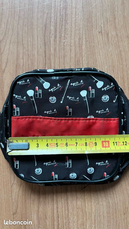Trousse de maquillage Agnès b neuve (image 4)