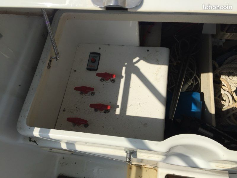 À Vendre bateau White Shark 285 Open (image 5)